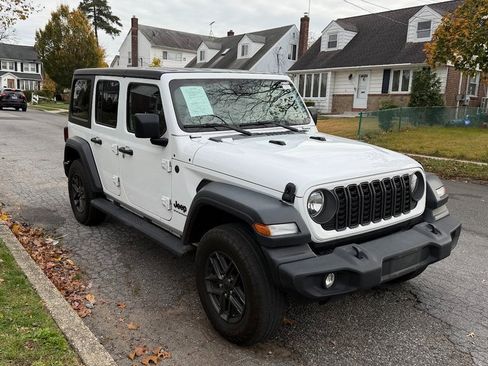 Used 2024 Jeep Wrangler Sport S image 4
