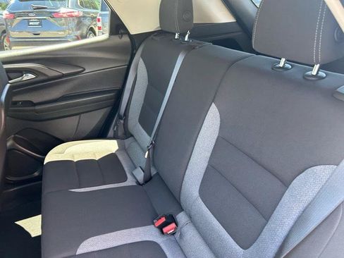 Used 2025 Chevrolet TrailBlazer LT FWD image 15