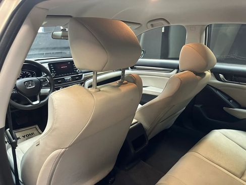 Used 2018 Honda Accord LX image 19