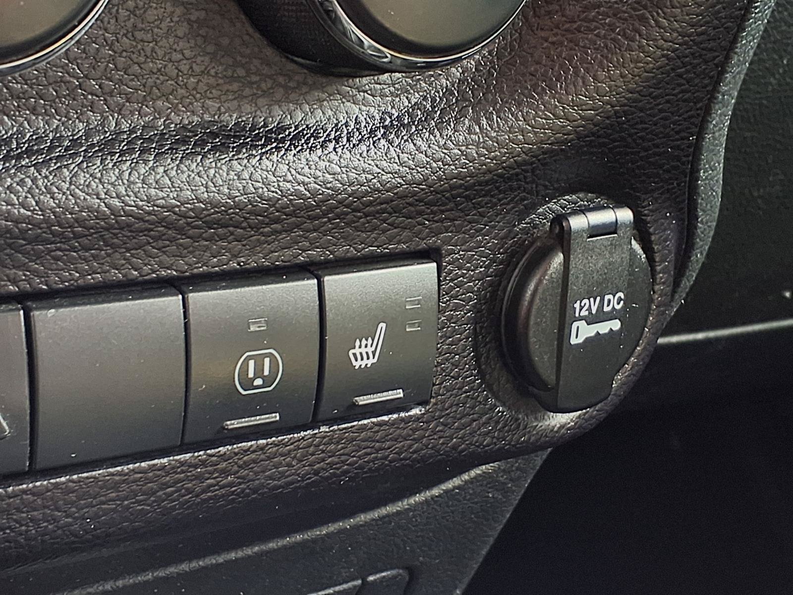 Used 2015 Jeep Wrangler Unlimited Sahara AWD/4WD image 22