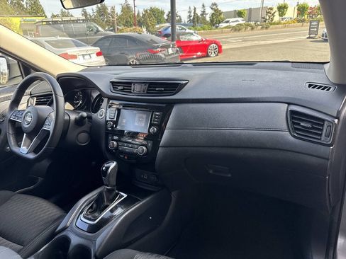 Used 2019 Nissan Rogue SV AWD/4WD image 19