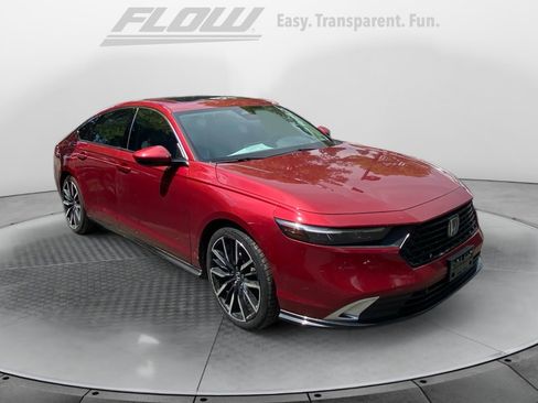 Used 2023 Honda Accord Touring image 1