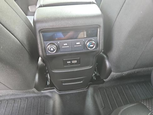 Used 2021 GMC Acadia SLE AWD/4WD image 21