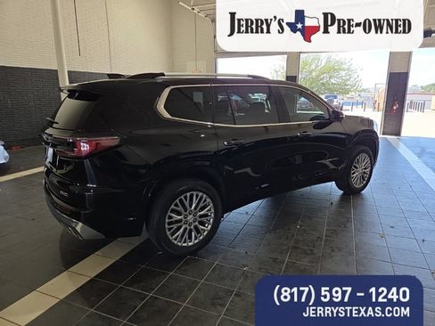 Used 2025 GMC Acadia Denali w/ Super Cruise Package FWD image 5