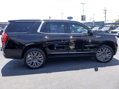 Used 2026 GMC Yukon Denali Ultimate AWD/4WD image 9