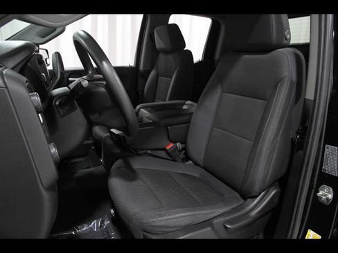 Used 2019 Chevrolet Silverado 1500 Custom Trail Boss AWD/4WD image 5
