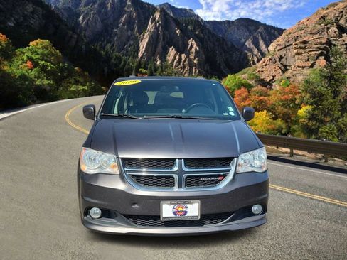 Used 2019 Dodge Grand Caravan SXT FWD image 6