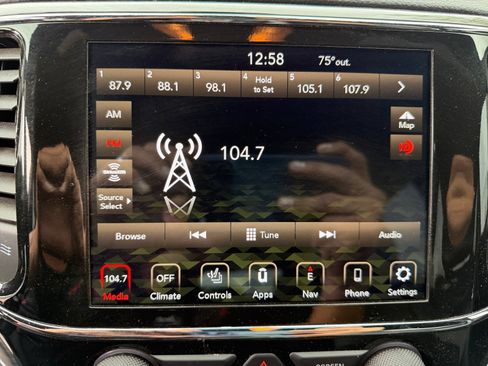 Used 2021 Jeep Grand Cherokee Limited AWD/4WD image 22