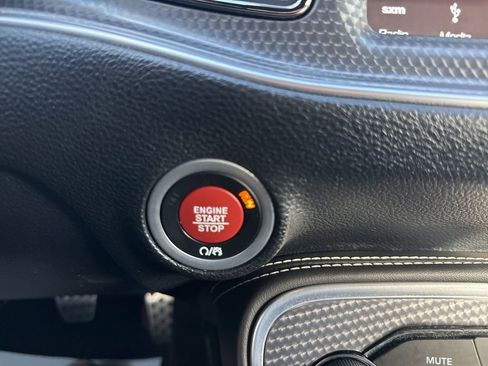 Used 2018 Dodge Challenger SRT Hellcat image 33