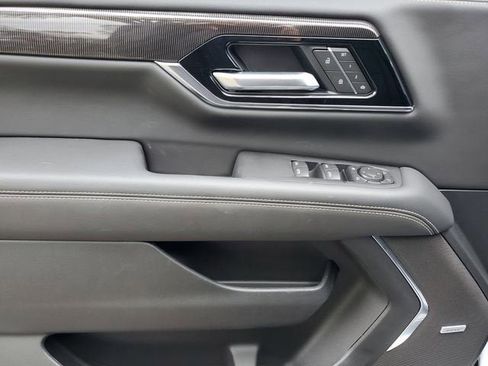 New 2026 GMC Yukon Elevation RWD image 17