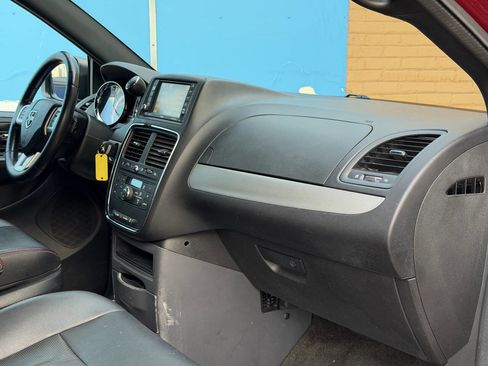 Used 2015 Dodge Grand Caravan R/T w/ Safety Sphere Group image 32