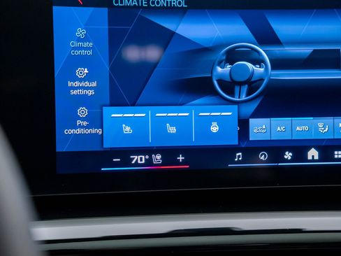 Certified 2026 BMW M5 Touring AWD/4WD image 29