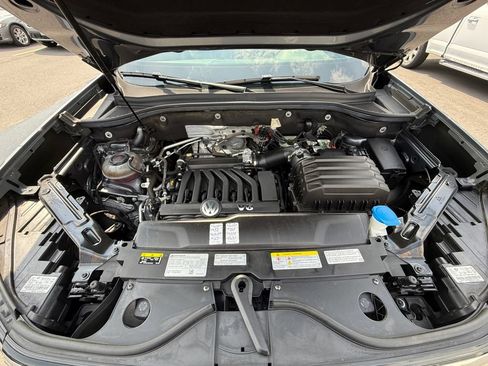 Used 2022 Volkswagen Atlas SEL R-Line AWD/4WD image 29