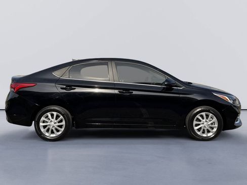 Used 2022 Hyundai Accent SEL w/ Cargo Package image 2