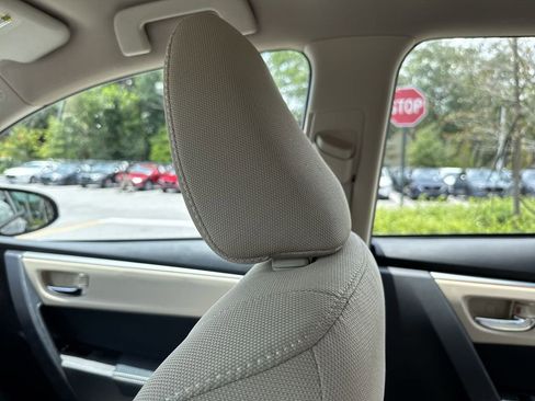 Used 2014 Toyota Corolla LE FWD image 16