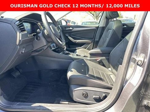 Used 2024 Volkswagen Jetta SE w/ Panoramic Sunroof Package FWD image 18