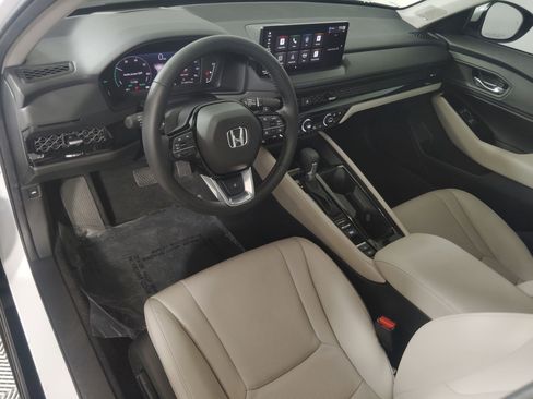 Certified 2025 Honda Accord Touring image 4