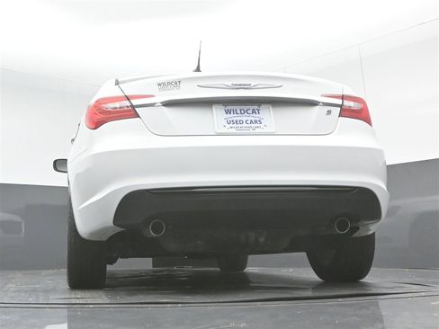 Used 2012 Chrysler 200 S image 33