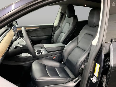 Used 2024 Tesla Model Y 2WD image 7