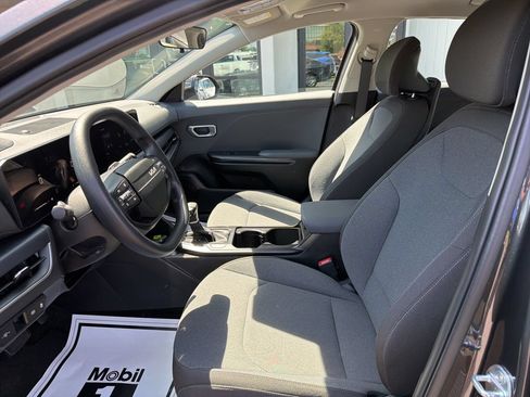 Used 2025 Kia K4 FWD image 29