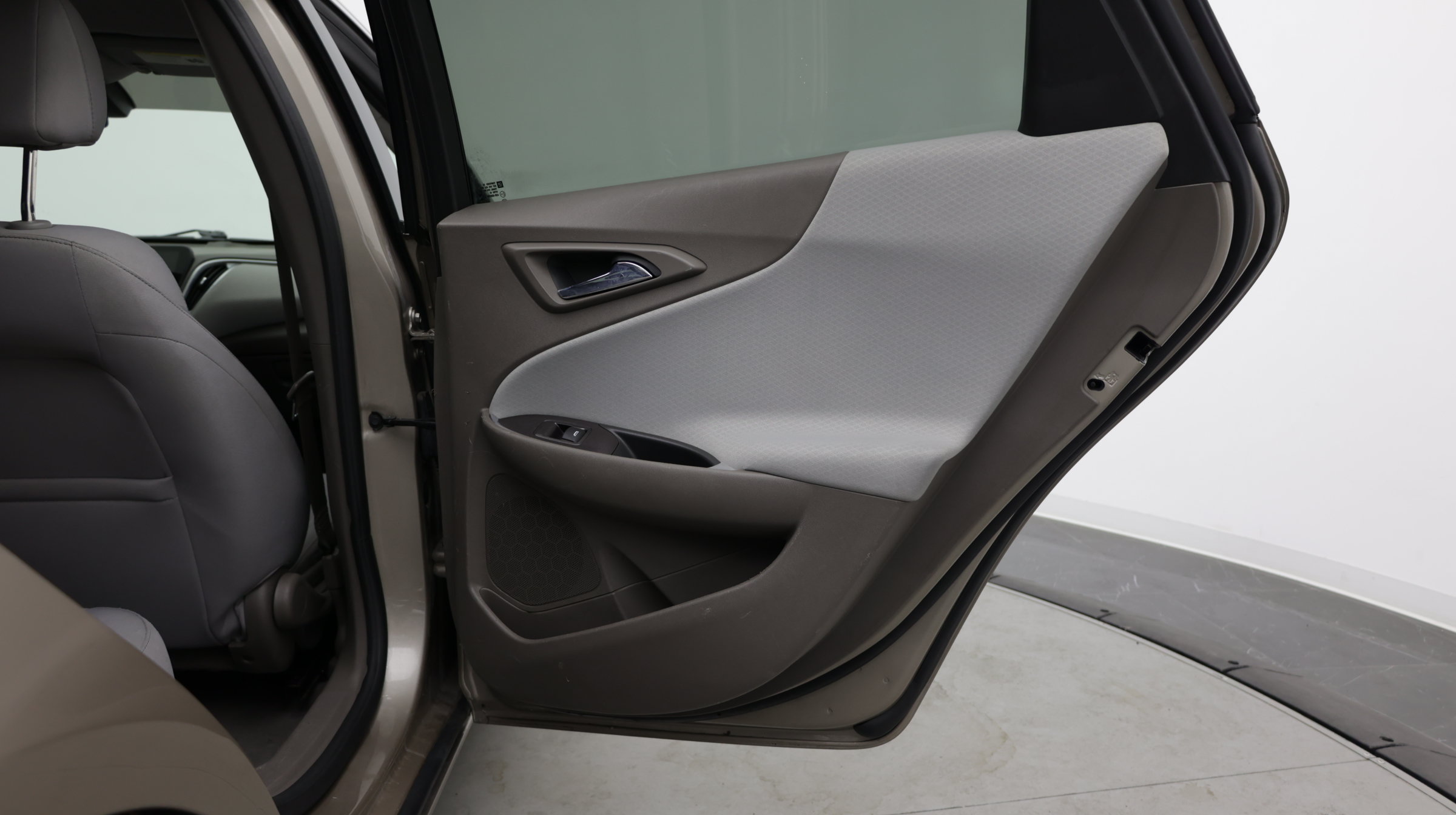 Used 2022 Chevrolet Malibu LT FWD image 33