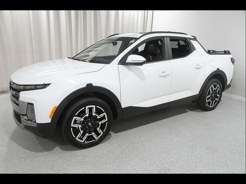 Used 2025 Hyundai Santa Cruz Limited AWD/4WD image 3