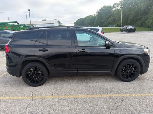 Used 2020 GMC Terrain SLE w/ Driver Convenience Package FWD image 7