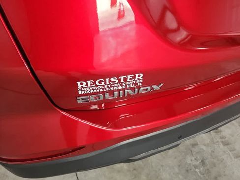 Used 2023 Chevrolet Equinox Premier image 12