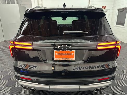 Used 2025 Chevrolet Traverse Z71 w/ Enhanced Driving Package AWD/4WD image 8