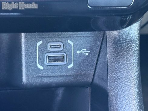 Used 2025 Jeep Compass Limited image 24