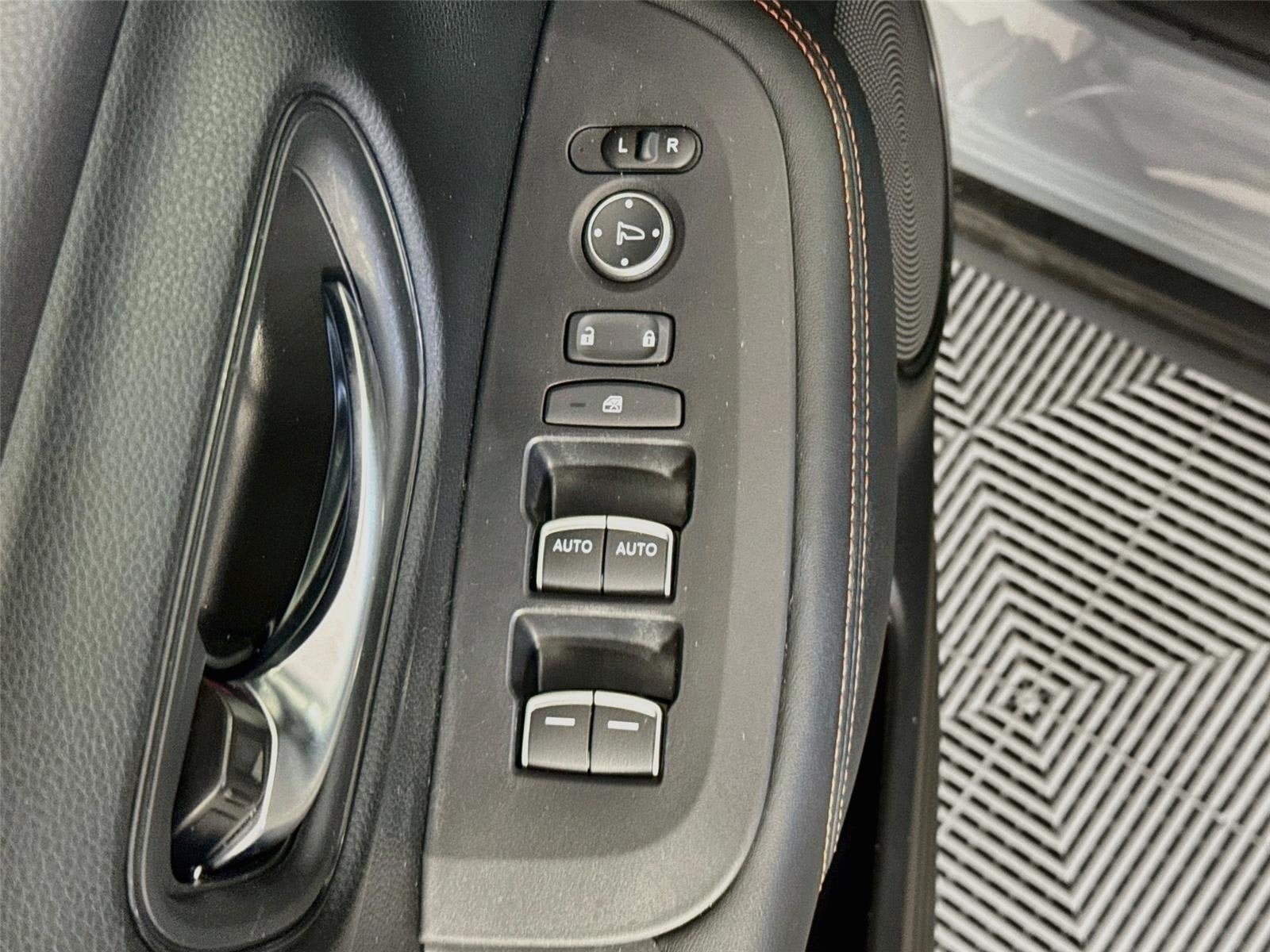 Used 2024 Honda HR-V Sport image 19