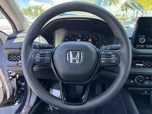 Used 2023 Honda Accord EX image 31
