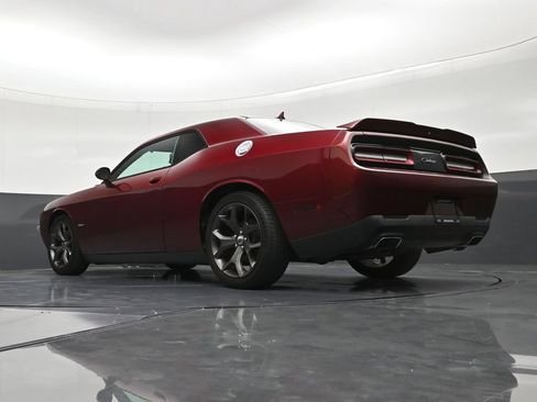 Used 2018 Dodge Challenger SXT Plus RWD image 22