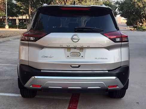 Used 2023 Nissan Rogue Platinum FWD image 4
