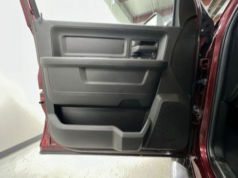 Used 2018 RAM 2500 Tradesman w/ Chrome Appearance Group image 20