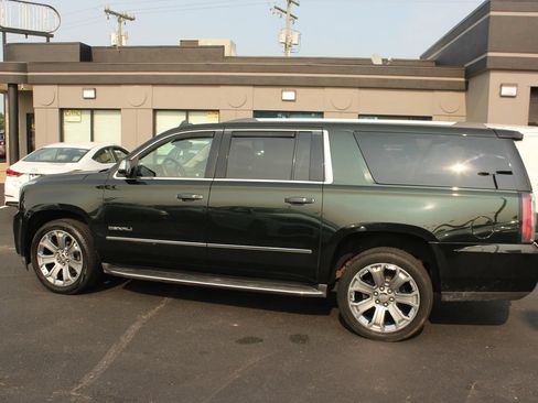 Used 2016 GMC Yukon XL Denali w/ Open Road Package AWD/4WD image 5