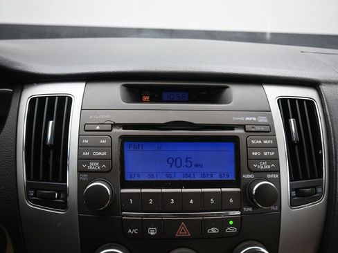 Used 2010 Hyundai Sonata GLS image 17