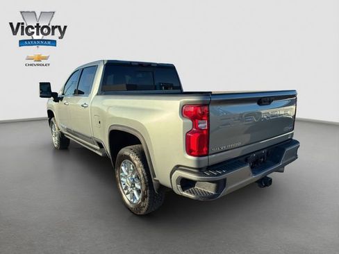 Used 2024 Chevrolet Silverado 3500 High Country w/ Technology Package image 5
