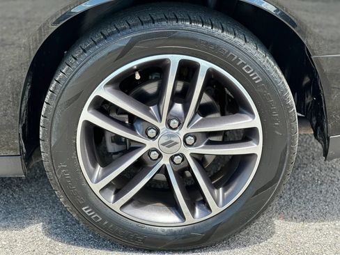 Used 2019 Dodge Challenger SXT AWD/4WD image 22