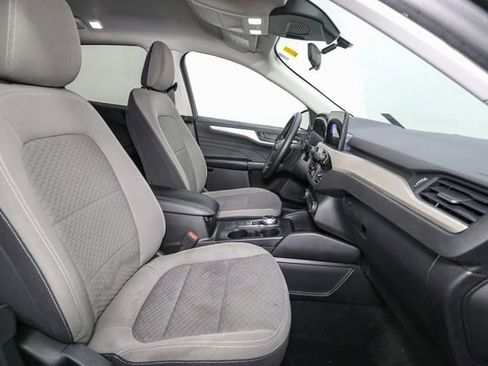 Used 2022 Ford Escape SE w/ Cold Weather Package AWD/4WD image 16