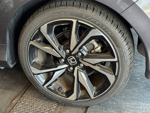 Used 2018 Honda Civic Si image 8