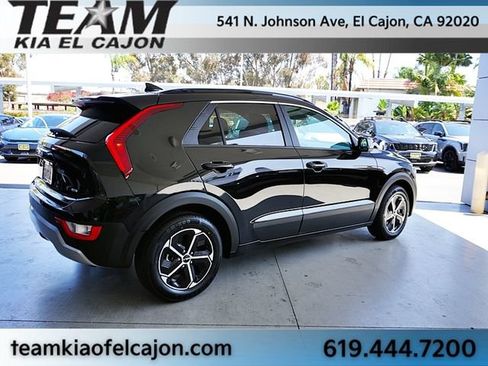 Certified 2024 Kia Niro EX FWD image 8