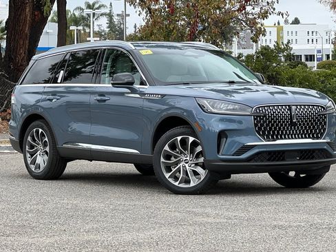 New 2025 Lincoln Aviator Premiere w/ Equipment Group 101A image 2