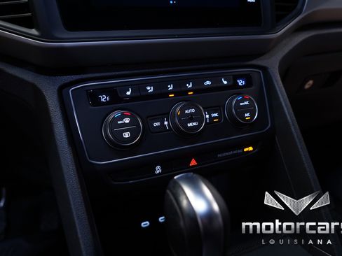 Used 2021 Volkswagen Atlas Cross Sport SE w/ 20" Black Wheels Package image 40