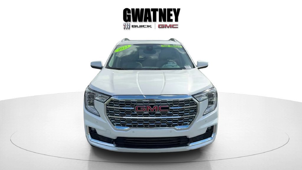 Used 2023 GMC Terrain Denali w/ Denali Premium Package AWD/4WD image 2