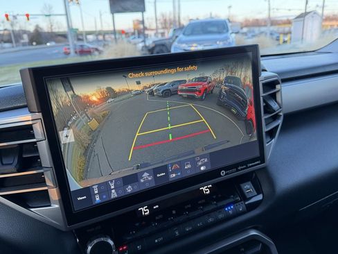 Used 2024 Toyota Tundra Limited image 17