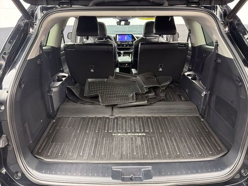 Used 2023 Toyota Highlander Limited AWD/4WD image 41