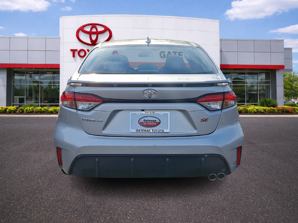 Used 2025 Toyota Corolla SE w/ Convenience Package FWD image 5