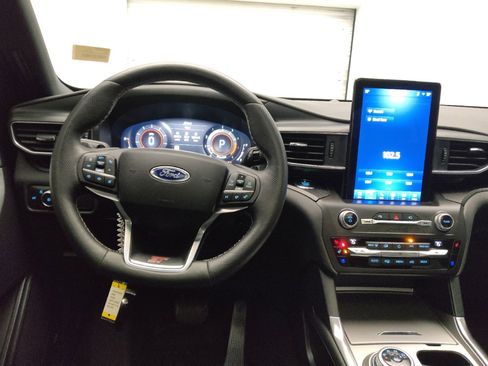Used 2020 Ford Explorer ST w/ Premium Technology Package AWD/4WD image 22