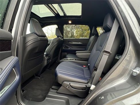 New 2026 INFINITI QX60 Sport w/ Dark Cargo Package image 17